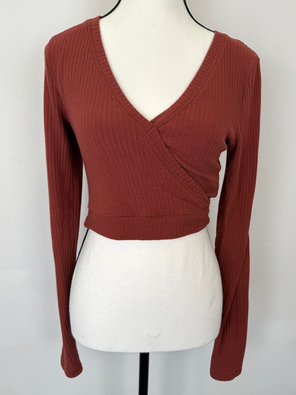 Abercrombie & Fitch Size Small Mauve Wrap Crop Ribbed Long Sleeve Top